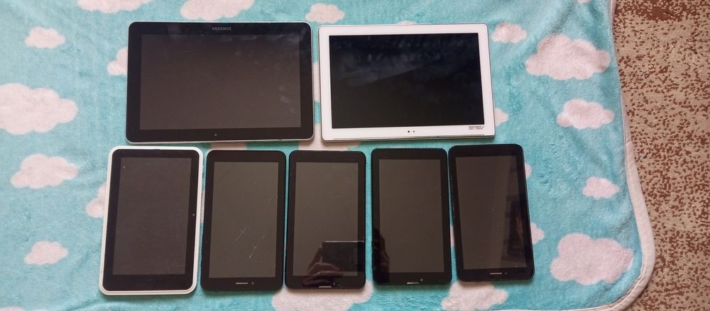 Продам полурабочее телефоны