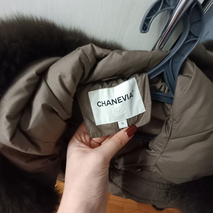 Продам куртку натуральная опушка