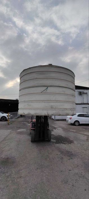 Пластиковые емкости для воды