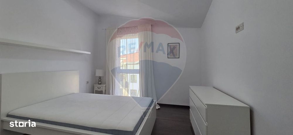 Apartament cu 3 camere de închiriat