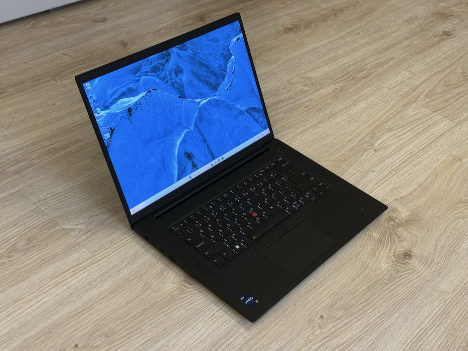 16’ 2.5K 165Hz Core i7-12800H  Lenovo Thinkpad P1 Gen 5  RTX A2000 8GB  32B DDR5  512GB SSD
