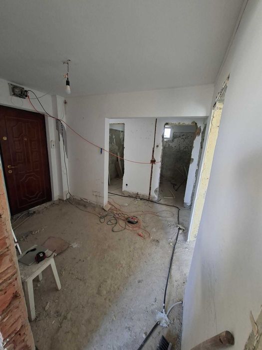 Renovari apartamente, spatii comerciale si case