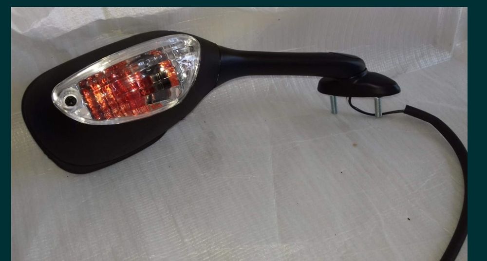 Vând oglinzi moto cu semnalizare pe bec