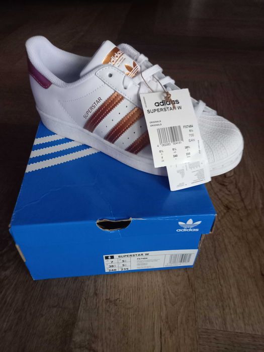 Adidas Superstar  Gold.