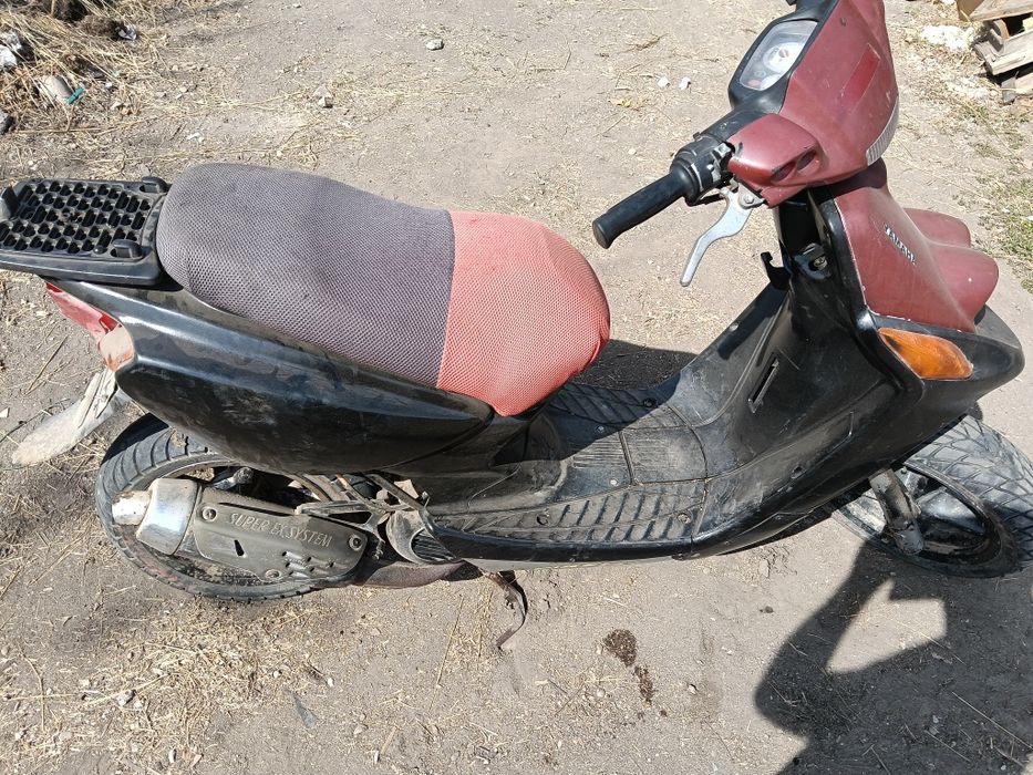 Scuter Yamaha de vânzare 1300 lei sau schimb cu diverse