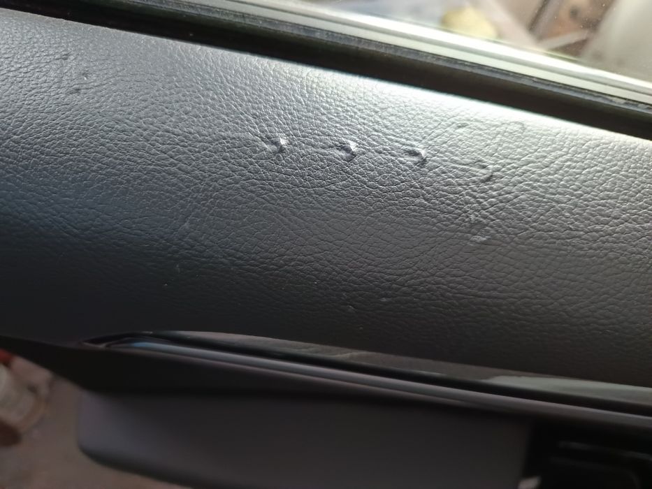 Reparatii piele,vililin,vopsire volan