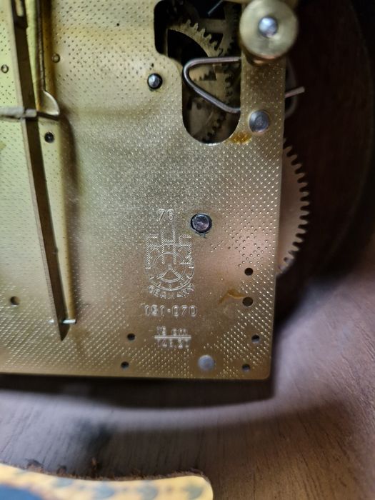 Прекрасен антикварен немски каминен часовник