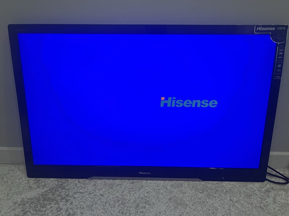 Телевизор Hisense в хорошем состоянии