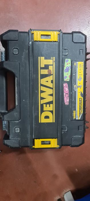 Dewalt 2022, 2x baterie, incarcator