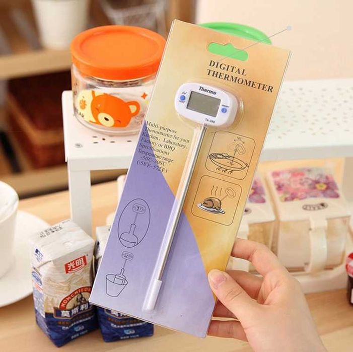 Термометр цифровой, кулинарный с щупом.