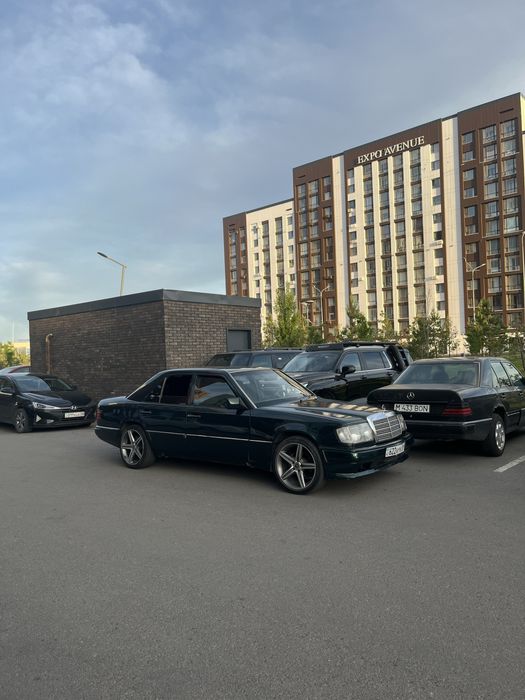 Продаю 124 мерседес срочно