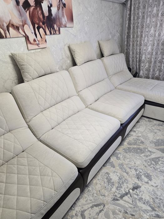 Продам диван в гостиную