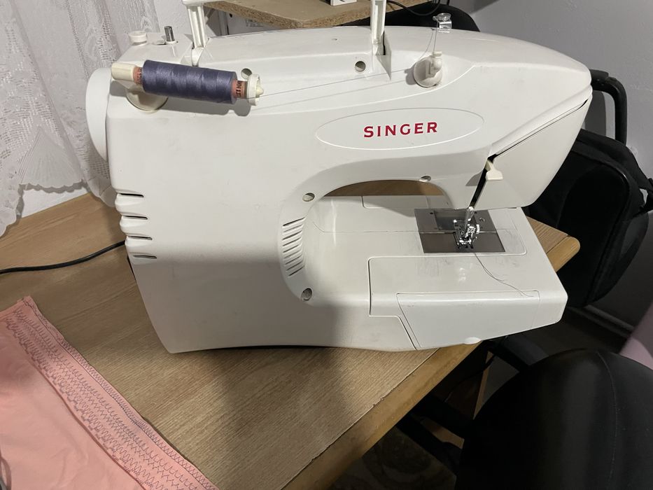 Masina de cusut Singer