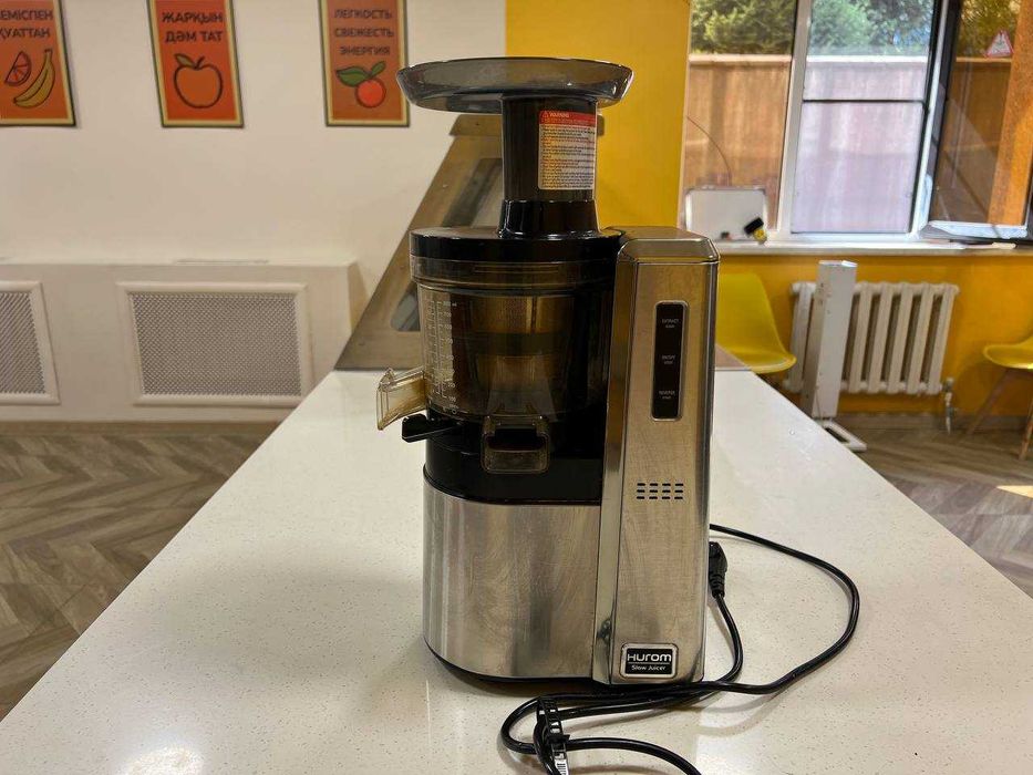 Соковыжималка шнековая Hurom