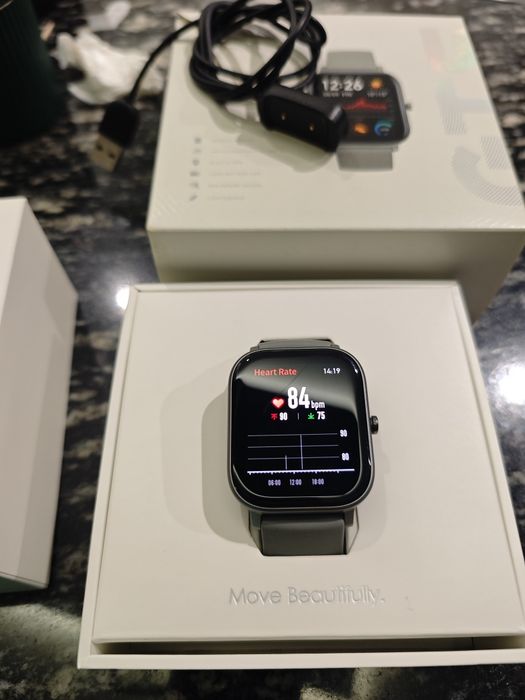 Смартчасовник Amazfit GTS, много запазен