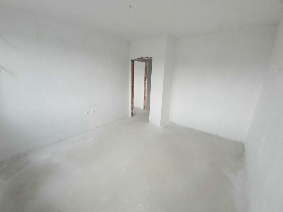 Продава се Тристаен апартамент в Велико Търново, Център - 91 кв.м за 1143 €/кв.м - Снимка #9