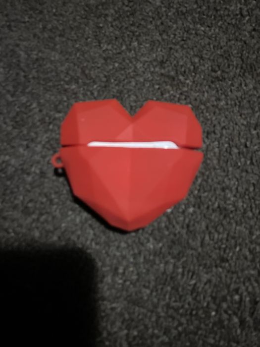 Айрподсы за 1000тг с чехлом