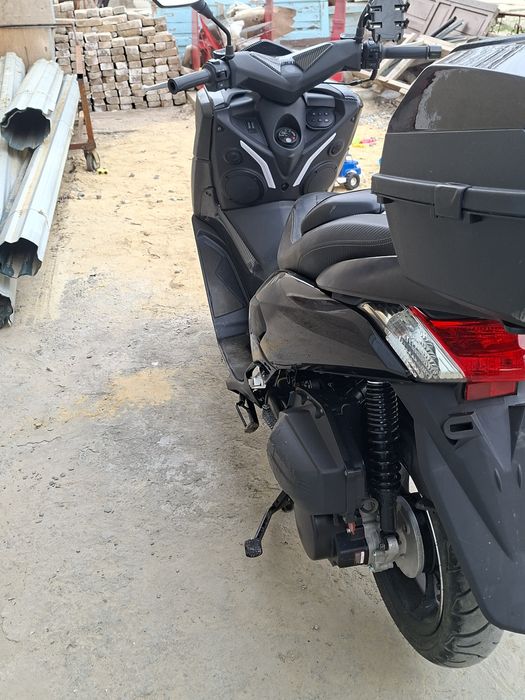 N max sotiladi 3600 km yurgan
