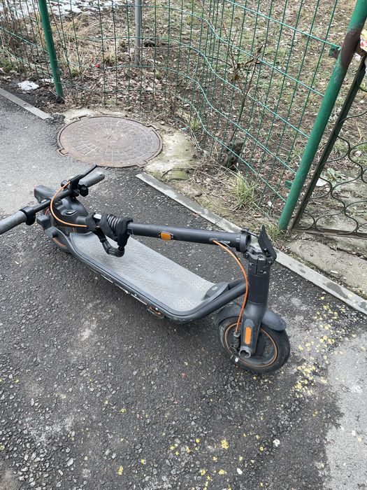 Электросамокат ninebot kickscooter f65u