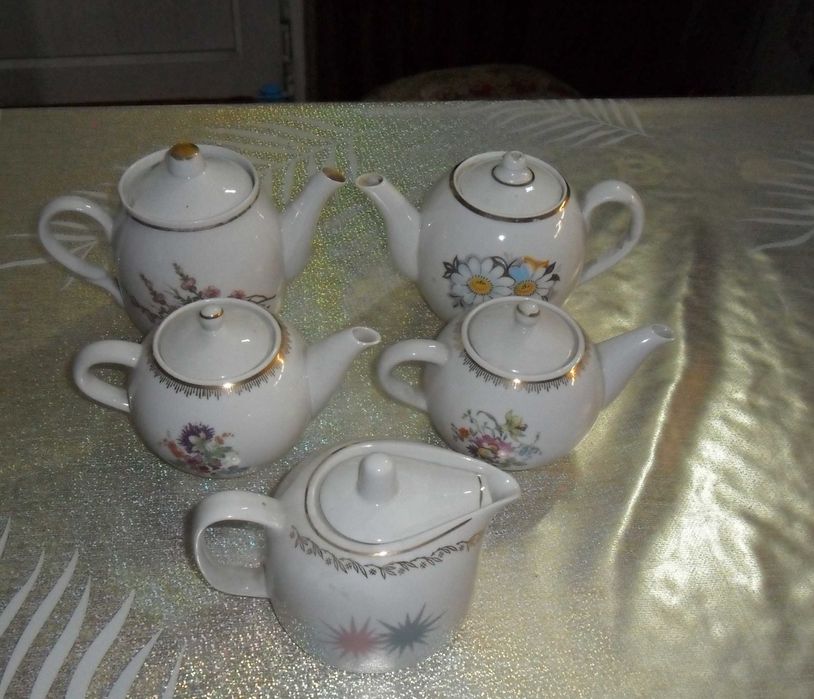 продаются чайники заварные