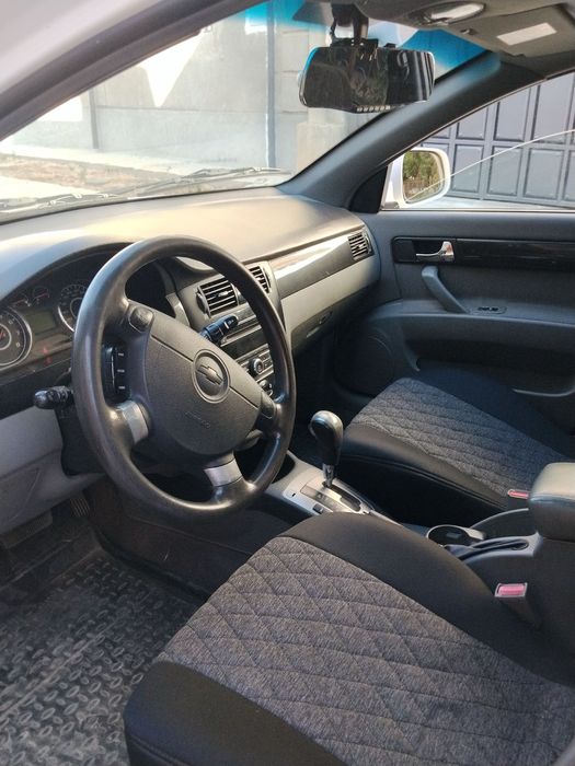 Chevrolet Gentra, toza salon, yaxshi holat, narxi kelishiladi