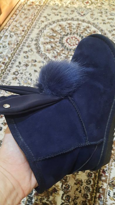 Продам зимние уги на девочку