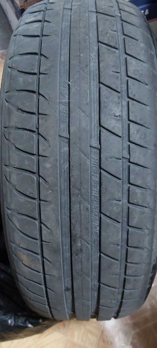 резина для авто 215/60-R16