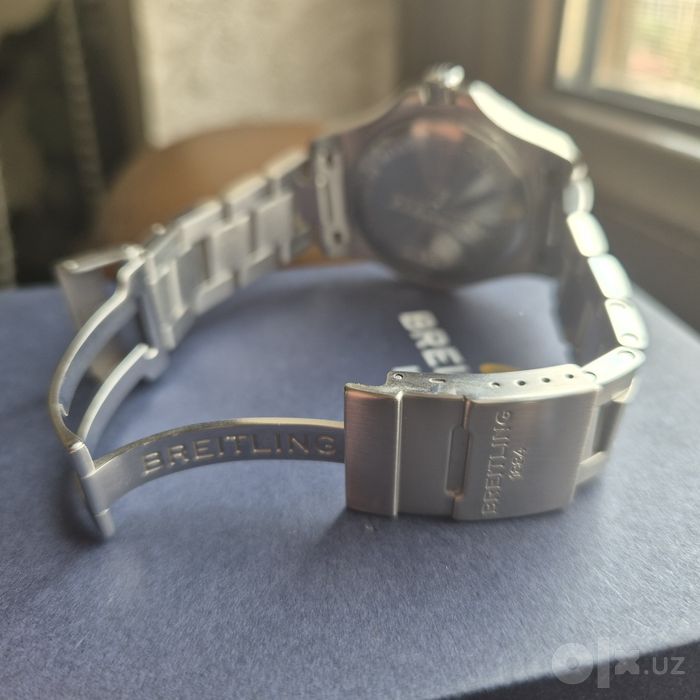 Breitling Colt 41mm original.
Брутальные мужские часы для понимающих л