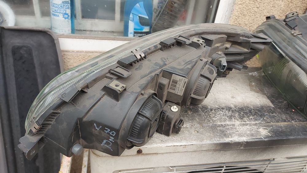 Оригинални фарове Volvo s60.V70