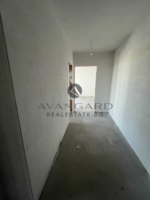 оф.21530 Тристаен апартамент / Кършияка