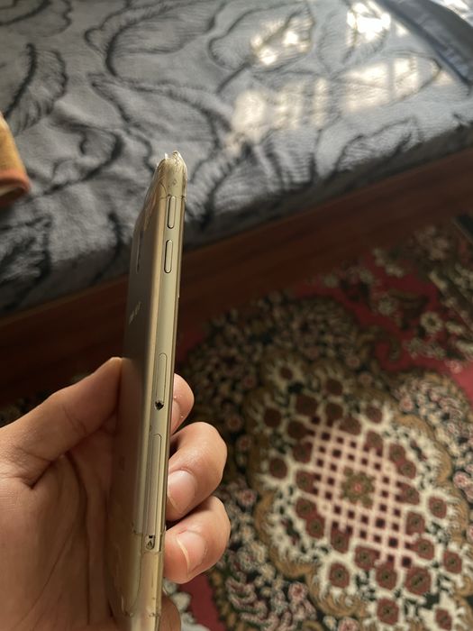 Telefon sotiladi holati yaxshi