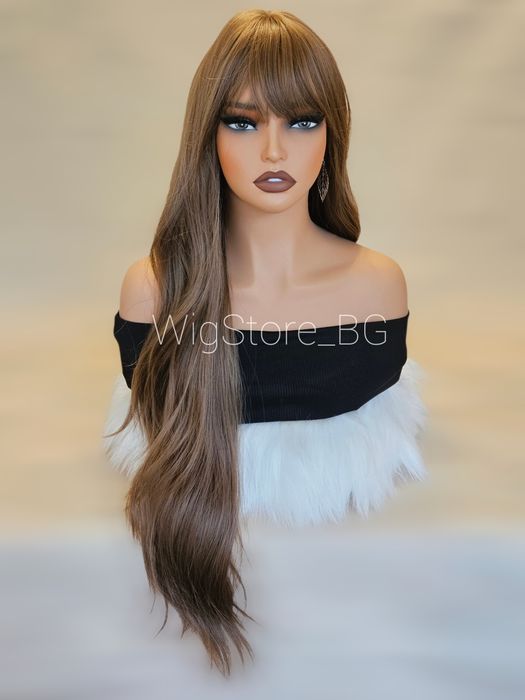 Дълга кестенява перука на плавни къдрици с бретон