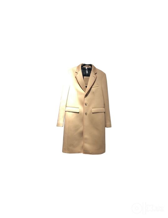Brand: Burberry London, England