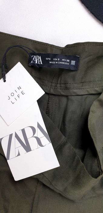 Pantaloni ZARA cu etichetă