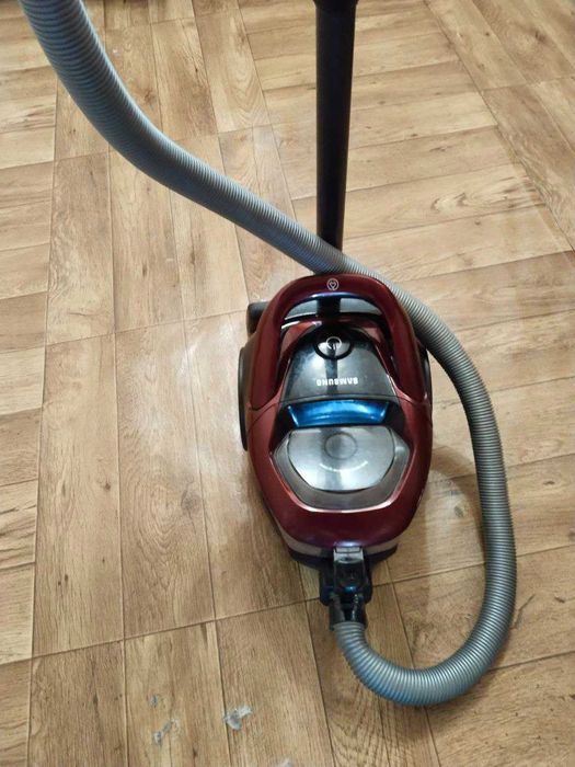 Пылесос Samsung со стаканом