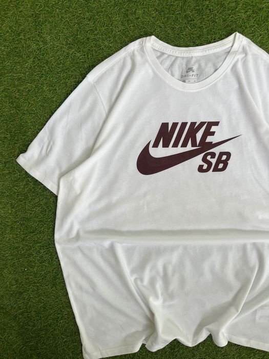 Мъжка блузка : Nike SB Logo Tee XL
