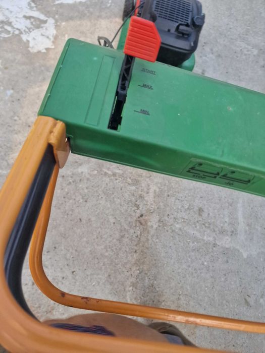 Masina de tuns iarba BRILL+tractiune pe benzina BRIGGS 3CP DOAR 500RON