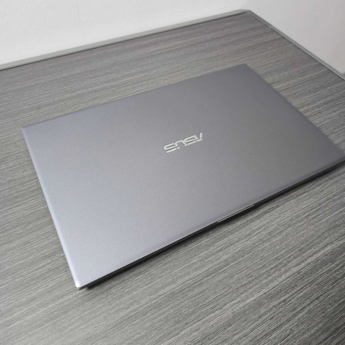 ASUS VivoBook AMD Ryzen 5