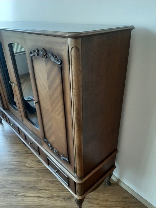 Луксозно офис или домашно оборудване - бюро, скрин, огледало