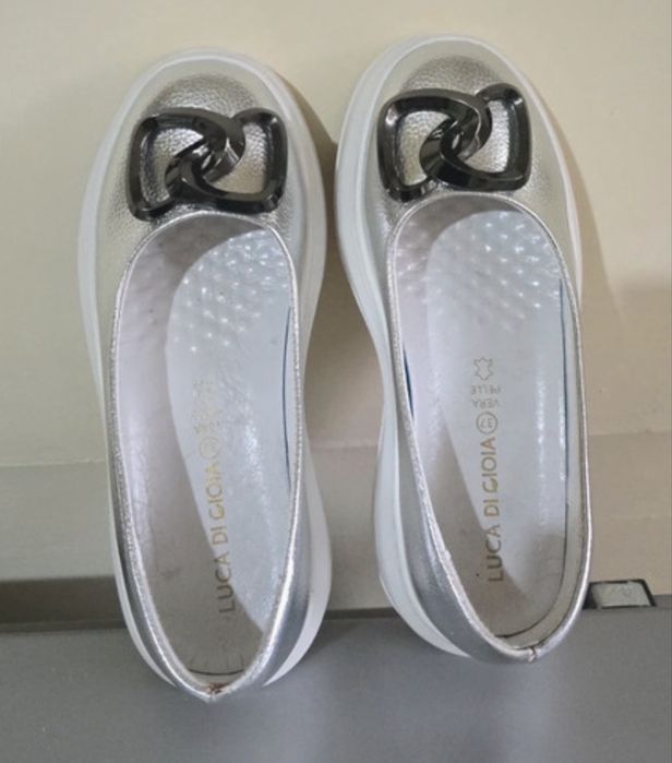 Pantofi din piele “Luca di Gioia “