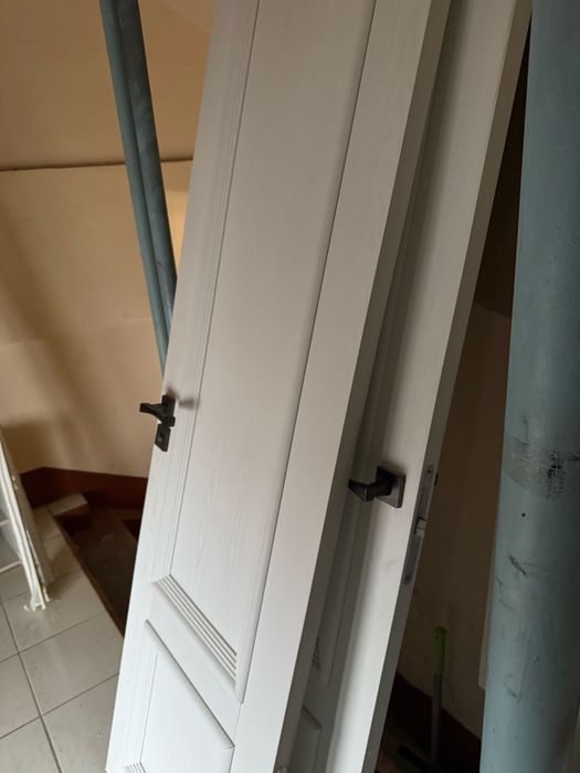 3 двери бу с корробками