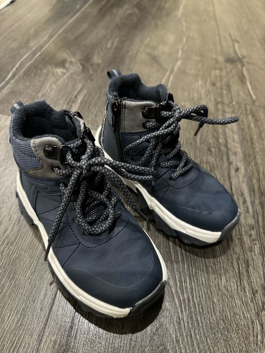 Боти за момче