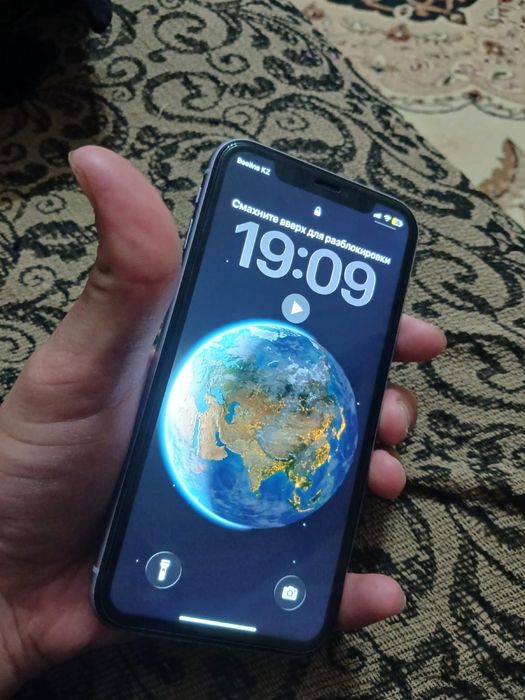 Iphone 11 с коробкой продам