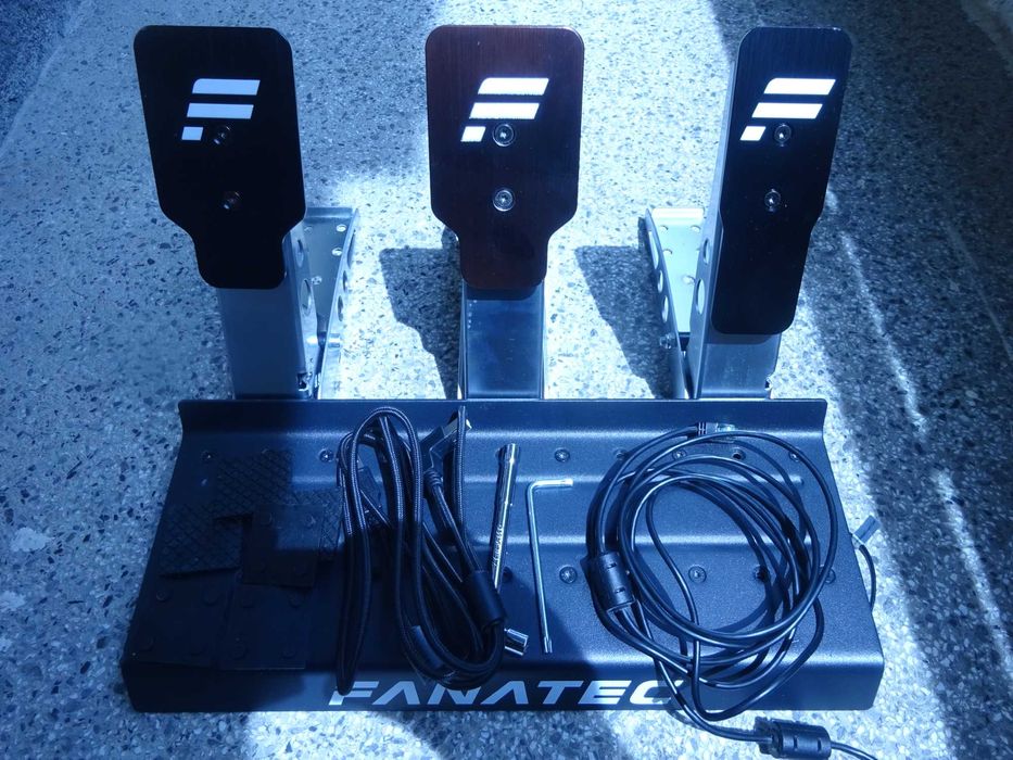 Продавам Fanatec CSL Pedals Load Cell с CSL Pedals Tuning Kit