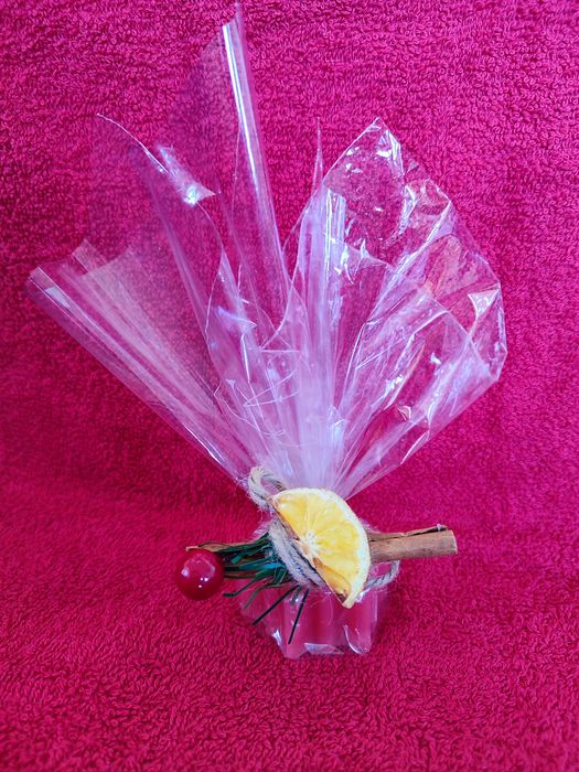 Коледни свещи - подаръчета