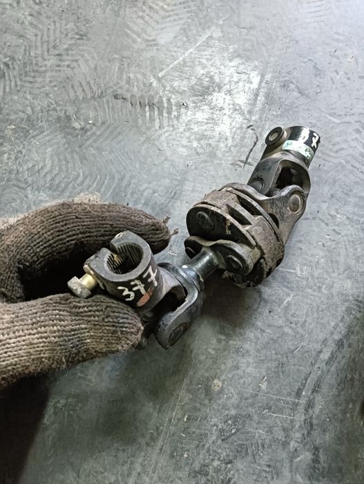 Рулевой карданчик Субару