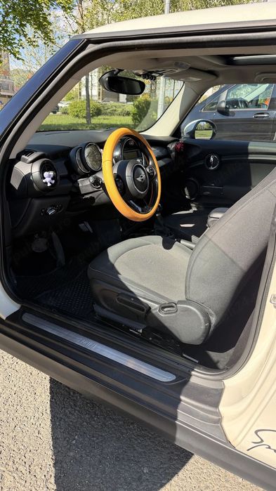 Mini Cooper 1,6 benzină, an de fabricație 2017