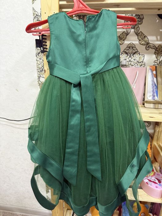 Продам платье красивое