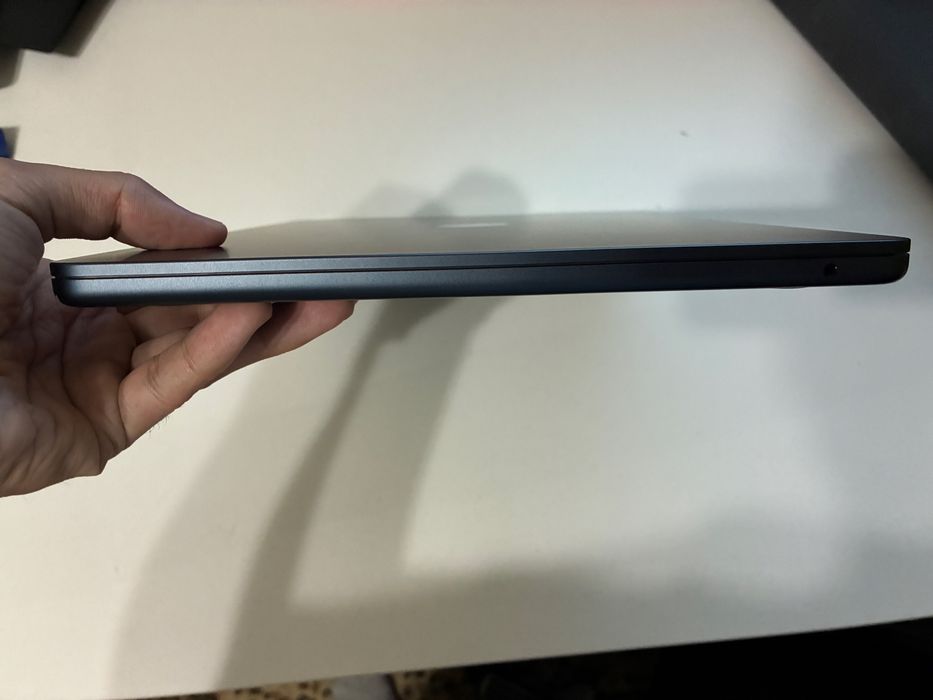 MacBook 2025, m4, 16/256