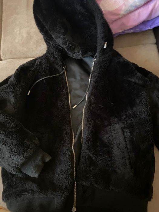 Продам зимнию куртку мужскую